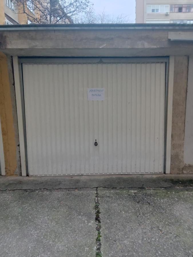 Vedrana-Near Centre And Free Garage, Electricity For Electric Cars Zagreb Buitenkant foto